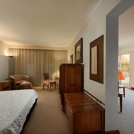 Le Meridien Pyramids Hotel & Spa Giza Ngoại thất bức ảnh